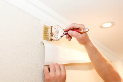 Pose de papier peint à Perceneige — revêtements muraux et toiles de verre